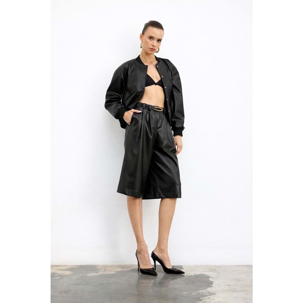 Siyah Renk Deri Şort / Kapri - SİYAH - M - ST00126-11317