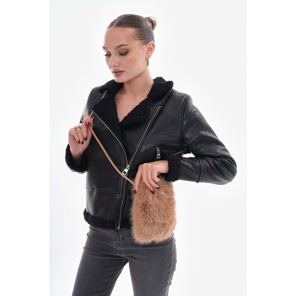 İç Kadife Astarlı Camel Renk Mini Peluş Çanta Çıtçıt Kapama