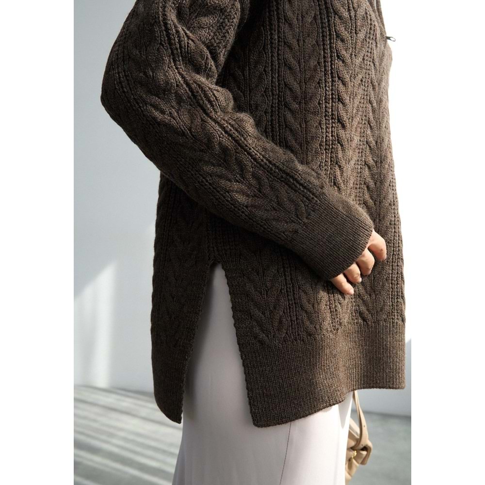 Saç Örgü Yaka Fermuarlı Kazak - Acı Kahve