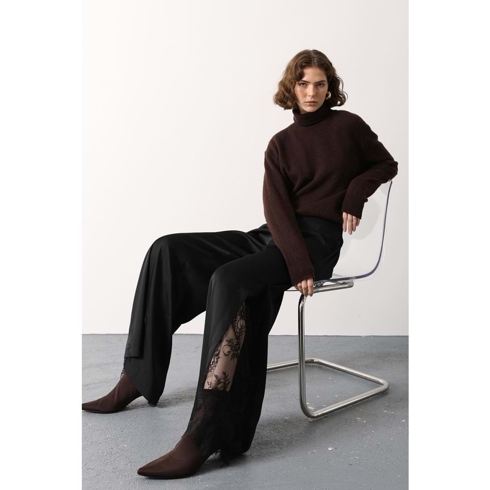 Yırtmaç Dantel Detaylı Saten Bol Paça Pantolon - L