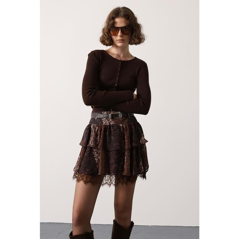 Dantel Detaylı Kat Kat Gümüş Toka Kemerli Mini Etek -Kahve - L