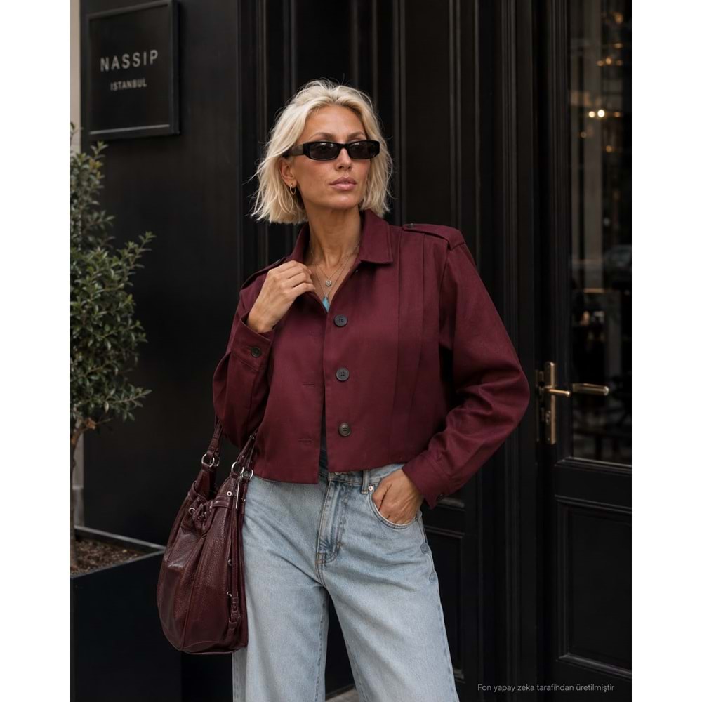 Bordo Düğmeli Crop Gabardin Kadın Ceket - Omuz Detaylı Bordo Renk