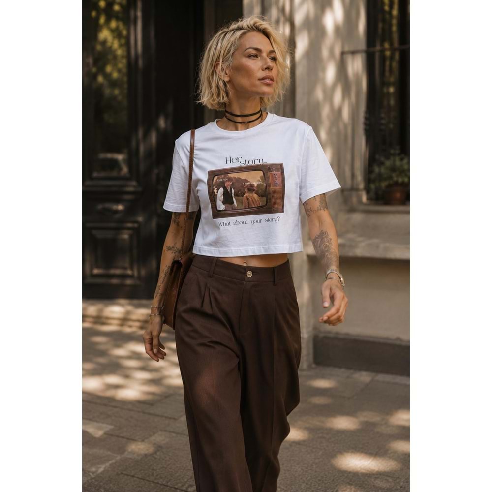 What About Your Story ? Sinematik Baskılı Vatkalı T-Shirt