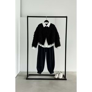 Siyah Renk Saçaklı Oversize Crop Kazak