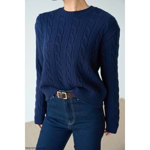Saç Örgü Detaylı Lacivert Renk Kazak STD