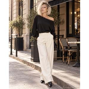 Yaka Kuş Gözü Detaylı ( Zımbalı ) Bluz - SİYAH - L - ST00634-SİYAH-L