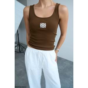 Göğüs Nakış Detaylı Askılı Kaşkorse Bluz - Acı Kahve - L