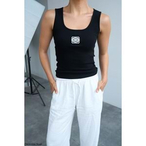 Göğüs Nakış Detaylı Askılı Kaşkorse Bluz - SİYAH - L