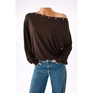 Kayık Yaka Kuş Gözü Detaylı ( Zımbalı ) Bluz - KAHVERENGİ - L