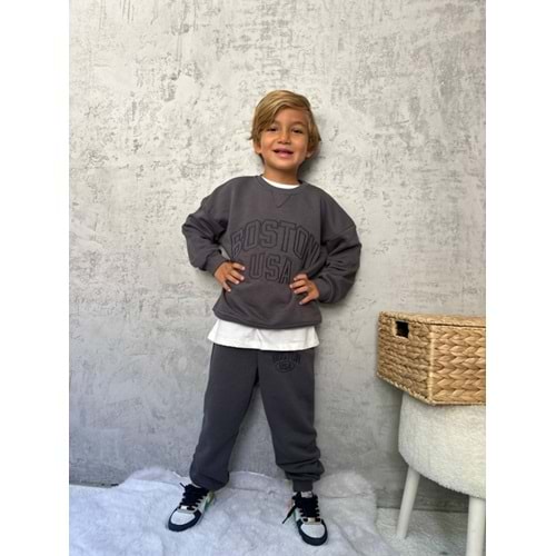 Erkek Çocuk Slogan Yazı Detaylı 3 İplik Eşofman Takımı