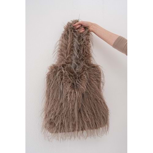 Vizon Renk İtalyan Saçaklı Peluş Çanta Çıtçıt Kapamalı