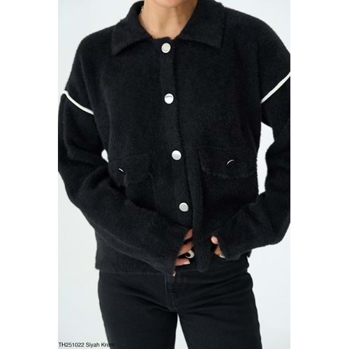 Gümüş Düğme Detaylı Triko Önden Düğmeli Tasarım Hırka