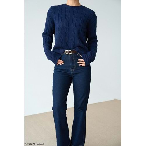 Saç Örgü Detaylı Lacivert Renk Kazak STD