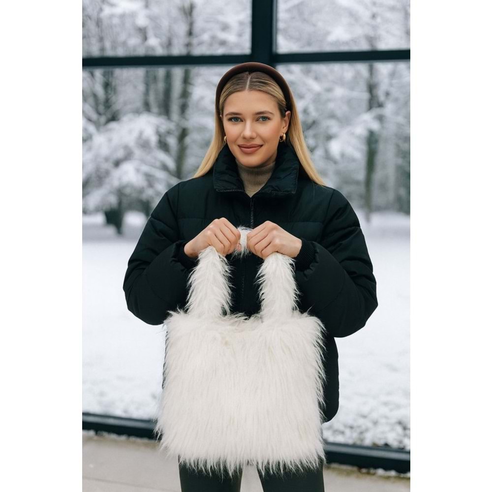 Beyaz Renk İtalyan Saçaklı Peluş Çanta Çıtçıt Kapamalı