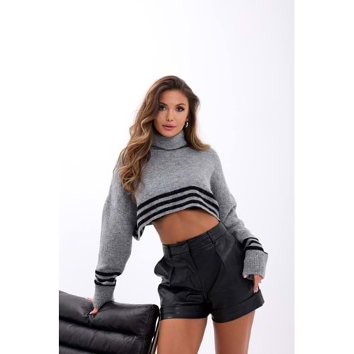 Gri Siyah Cizgili Crop Triko Kazak