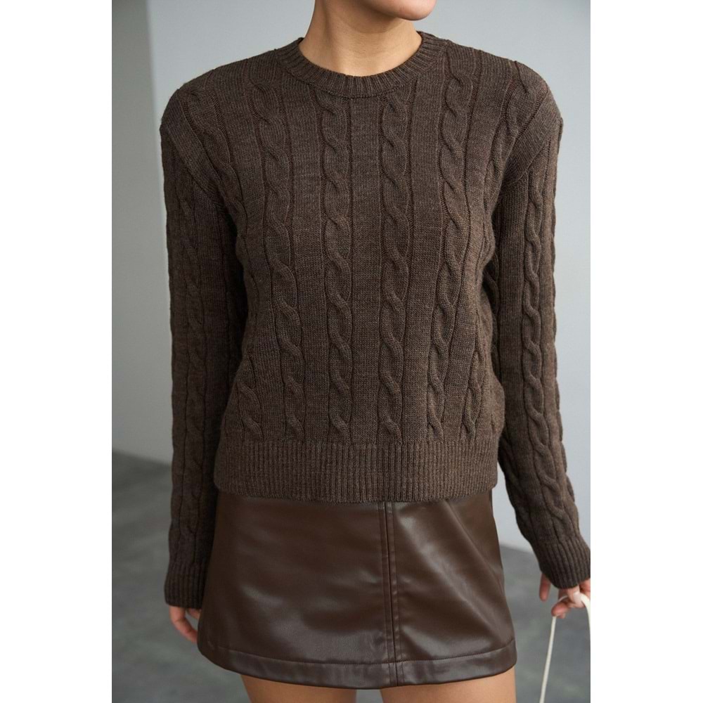 Saç Örgü Detaylı Acı Kahve Renk Kazak