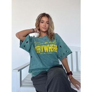 Yıkamalı Yırtık Eskitme Detaylı Pastel Yeşil Oversize T-Shirt