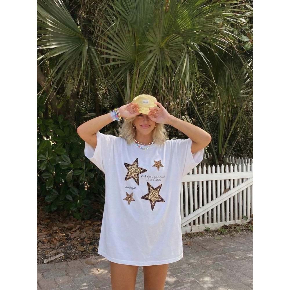 Oversize Yıldız ve Slogan Yazı Baskılı T-Shirt