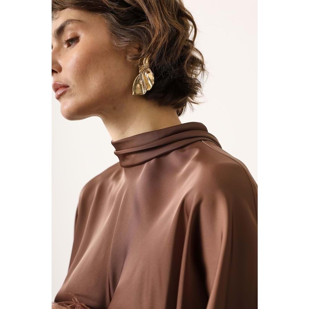Luxe Knot Sırt Bağlama Kol Otriş Detaylı Saten Bluz - Kahve - Acı Kahve - M