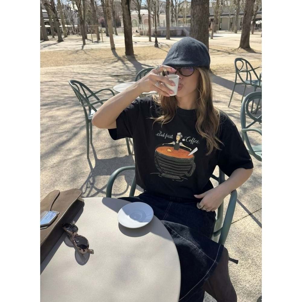 But 1st Coffee Baskılı Oversize Standart Beden T-Shirt